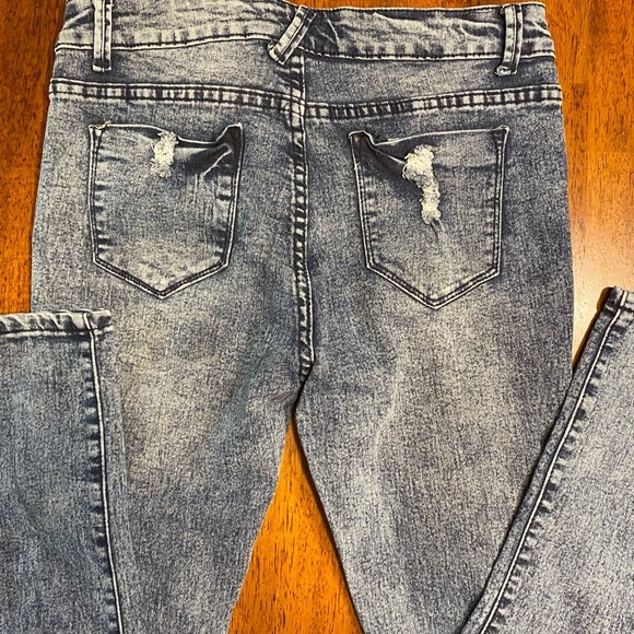 Bamboo distressed‎ stonewashed skinny jeans. 80’s style!!!! - Picture 11 of 16